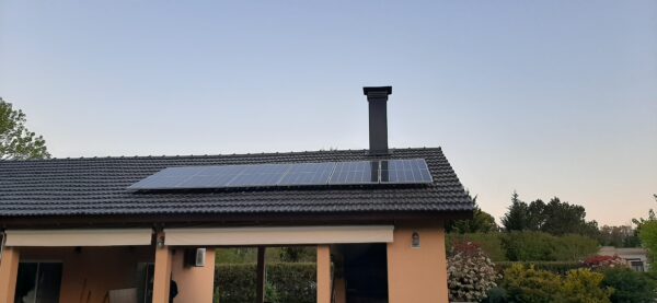 panel solar montaje en techo de teja